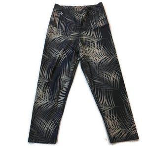 NUX Leaf pattern crop high rise leggings